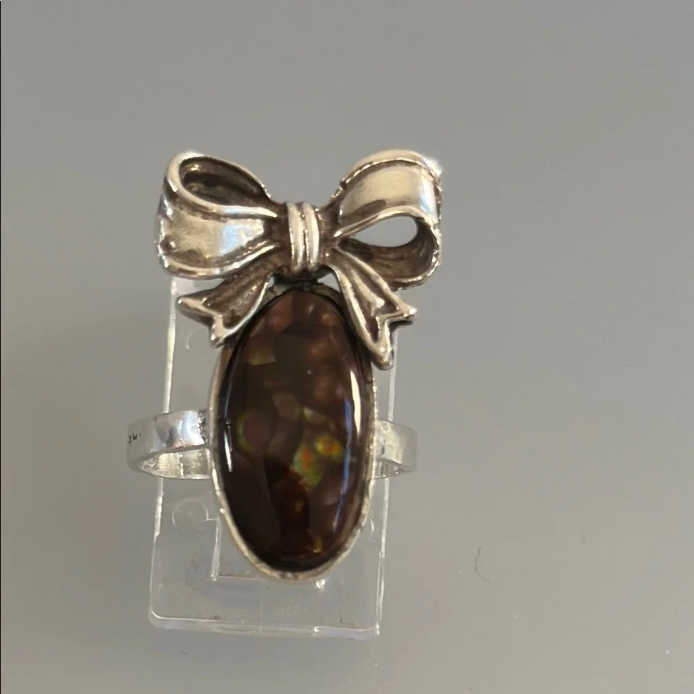 Elegant 925 Sterling Silver Bow Ring with Brown Gemstone